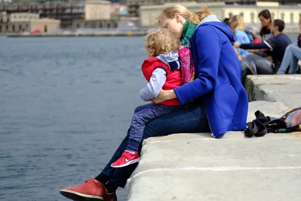 trieste-mamma-e-bimbo-rive